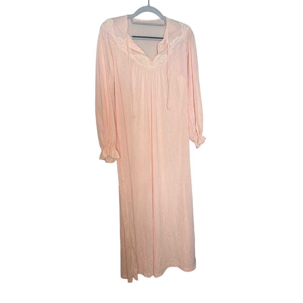 Vintage Kayser pale pink long sweeping nylon‎ nightgown